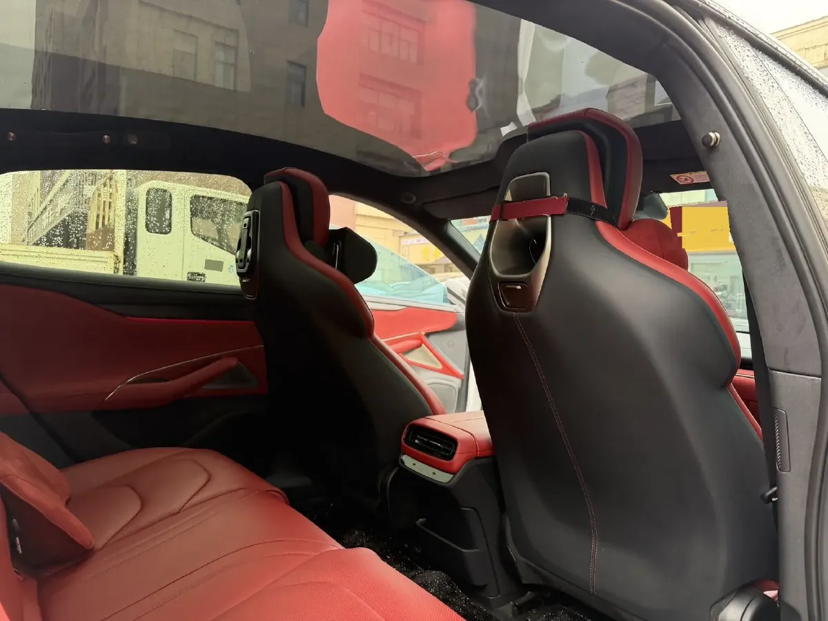 2024 MI SU7 BEV 101KWH,autocango,china used car exporter,china ev exporter,chinese used car exporter,chinese used ev exporter