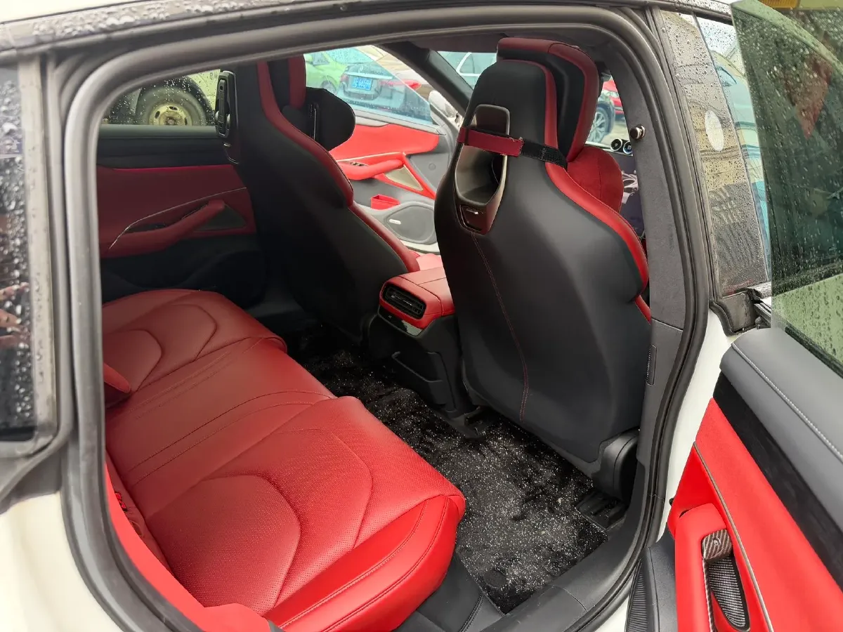 2024 MI SU7 BEV 101KWH,autocango,china used car exporter,china ev exporter,chinese used car exporter,chinese used ev exporter