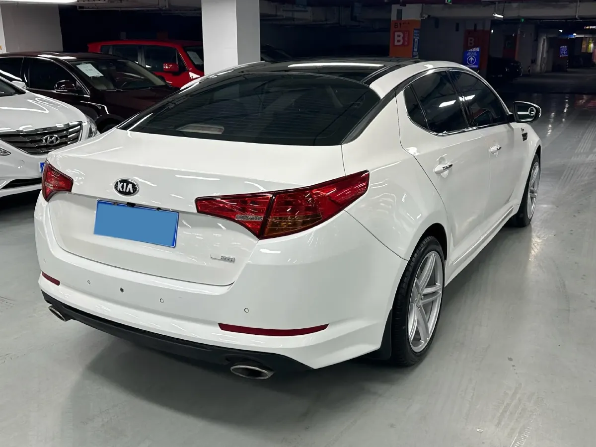 2012 Kia K5 2.0L 162HP L4 6AT,autocango,china used car exporter,china ev exporter,chinese used car exporter,chinese used ev exporter