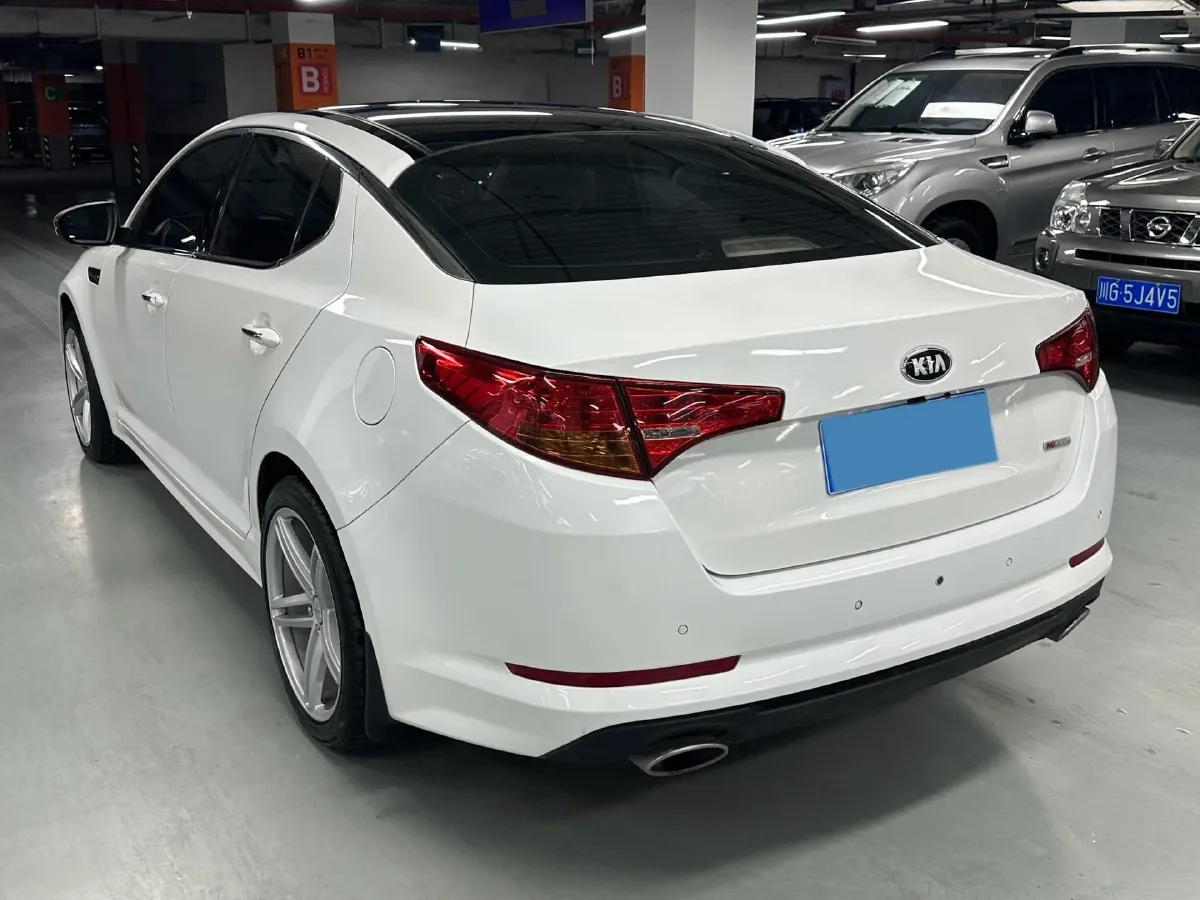 2012 Kia K5 2.0L 162HP L4 6AT,autocango,china used car exporter,china ev exporter,chinese used car exporter,chinese used ev exporter