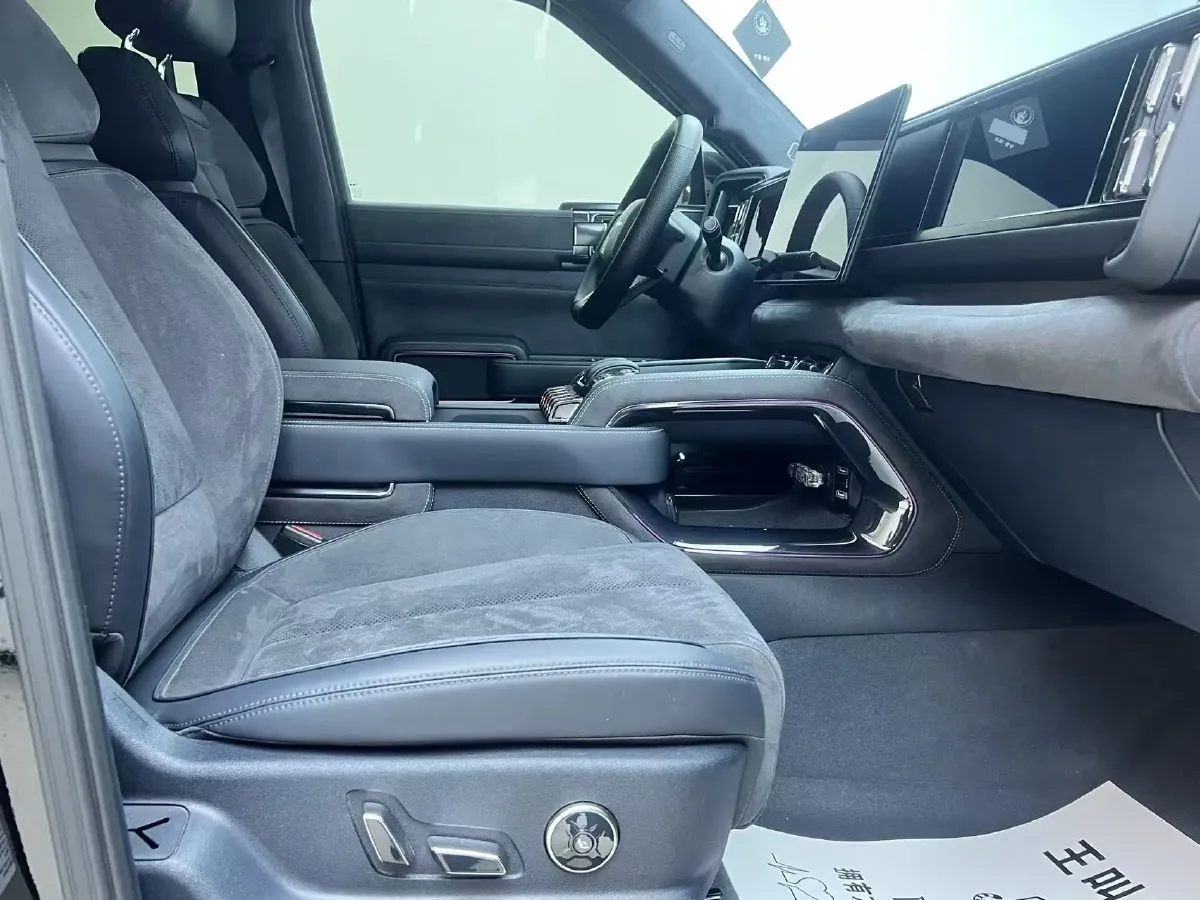 2023 Toyota Crown Kluger 2.5L 189HP L4 E-CVT Hybrid,autocango,china used car exporter,china ev exporter,chinese used car exporter,chinese used ev exporter