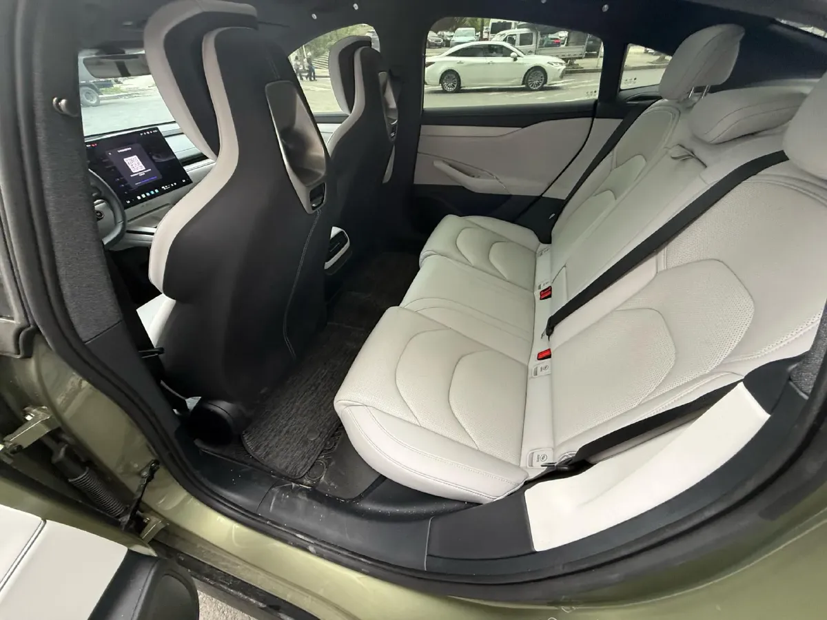 2024 MI SU7 BEV 73.6KWH,autocango,china used car exporter,china ev exporter,chinese used car exporter,chinese used ev exporter