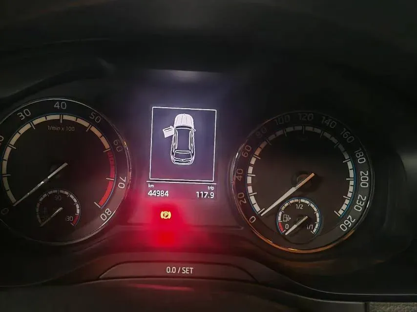 2020 Skoda Karoq 1.4T 150HP L4 7DCT,autocango,china used car exporter,china ev exporter,chinese used car exporter,chinese used ev exporter