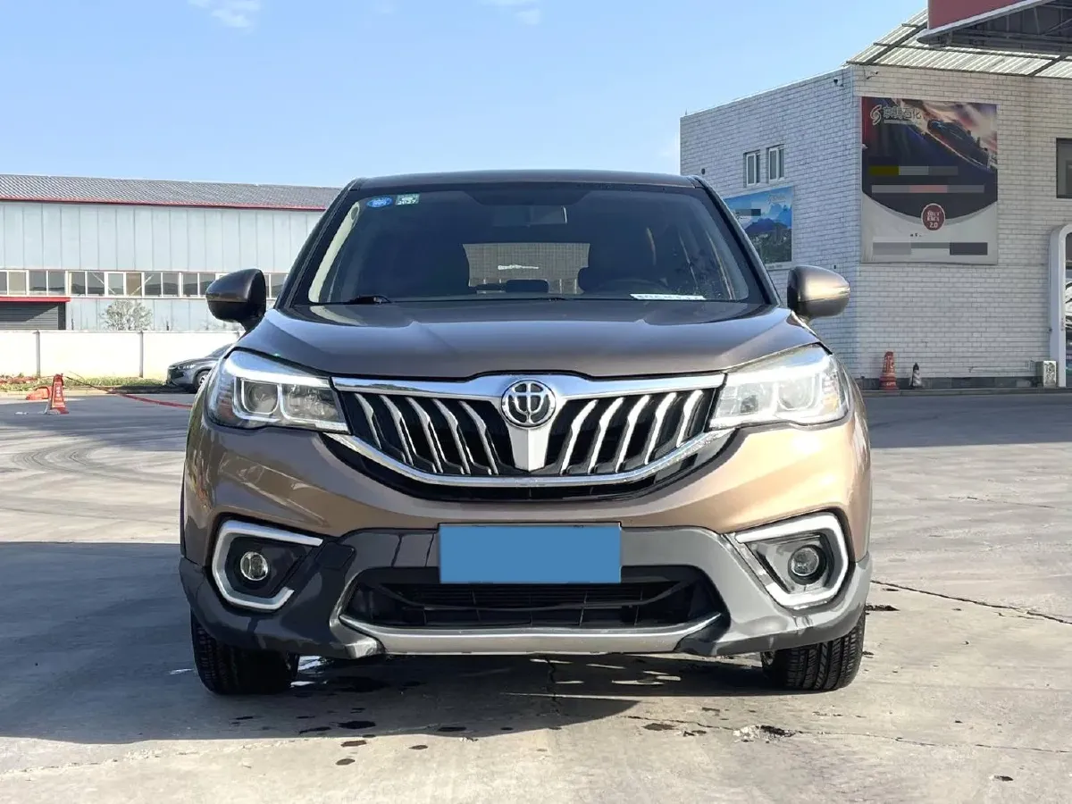 2017 Brilliance Auto V3 1.5L 112HP L4 5MT,autocango,china used car exporter,china ev exporter,chinese used car exporter,chinese used ev exporter