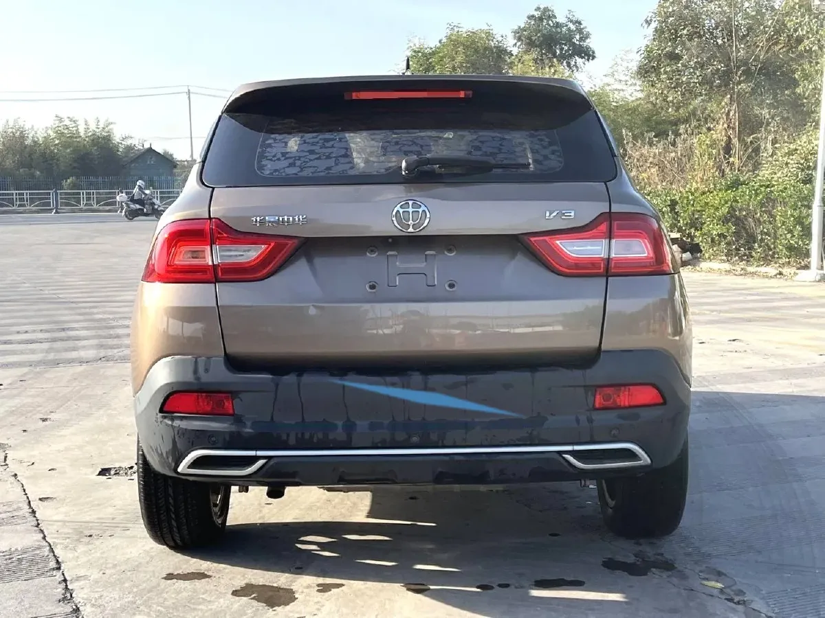 2017 Brilliance Auto V3 1.5L 112HP L4 5MT,autocango,china used car exporter,china ev exporter,chinese used car exporter,chinese used ev exporter