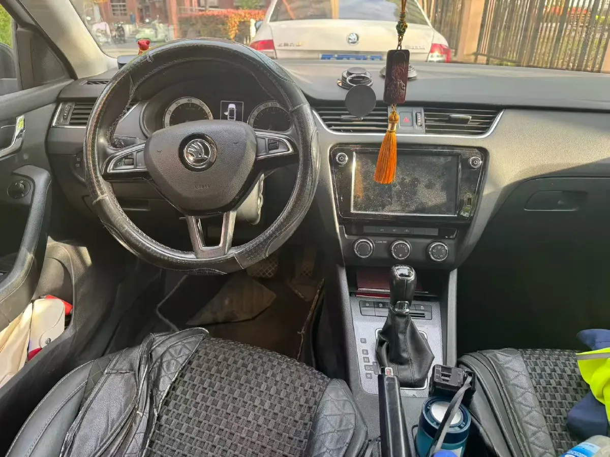 2018 Skoda Octavia 1.2T 116HP L4 7DCT,autocango,china used car exporter,china ev exporter,chinese used car exporter,chinese used ev exporter