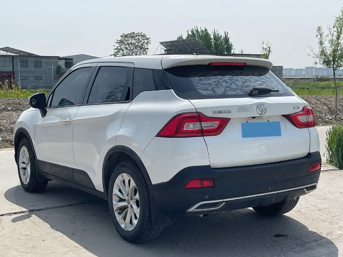 2017 Brilliance Auto V3 1.5L 112HP L4 5MT,autocango,china used car exporter,china ev exporter,chinese used car exporter,chinese used ev exporter