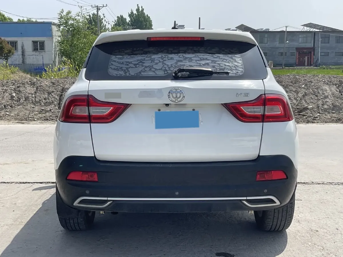 2017 Brilliance Auto V3 1.5L 112HP L4 5MT,autocango,china used car exporter,china ev exporter,chinese used car exporter,chinese used ev exporter