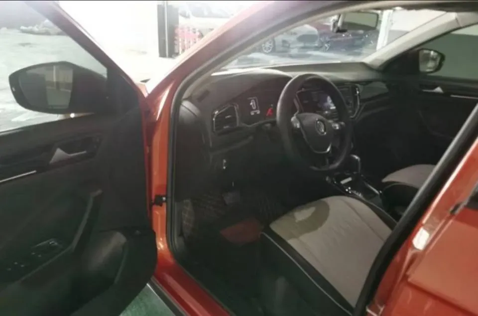 2019 Volkswagen T-Roc 1.4T 150HP L4 7DCT,autocango,china used car exporter,china ev exporter,chinese used car exporter,chinese used ev exporter