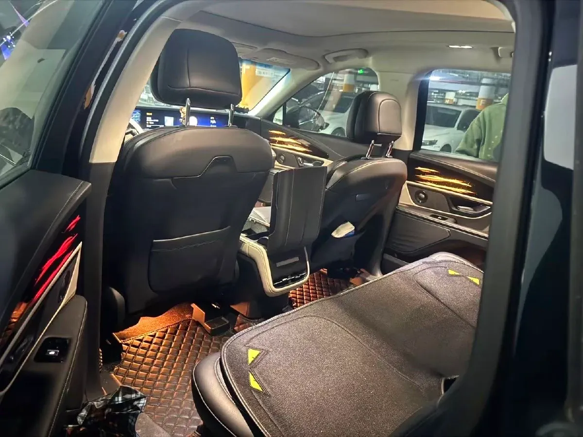 2023 Lincoln Nautilus 2.0T 261HP L4 8AT,autocango,china used car exporter,china ev exporter,chinese used car exporter,chinese used ev exporter