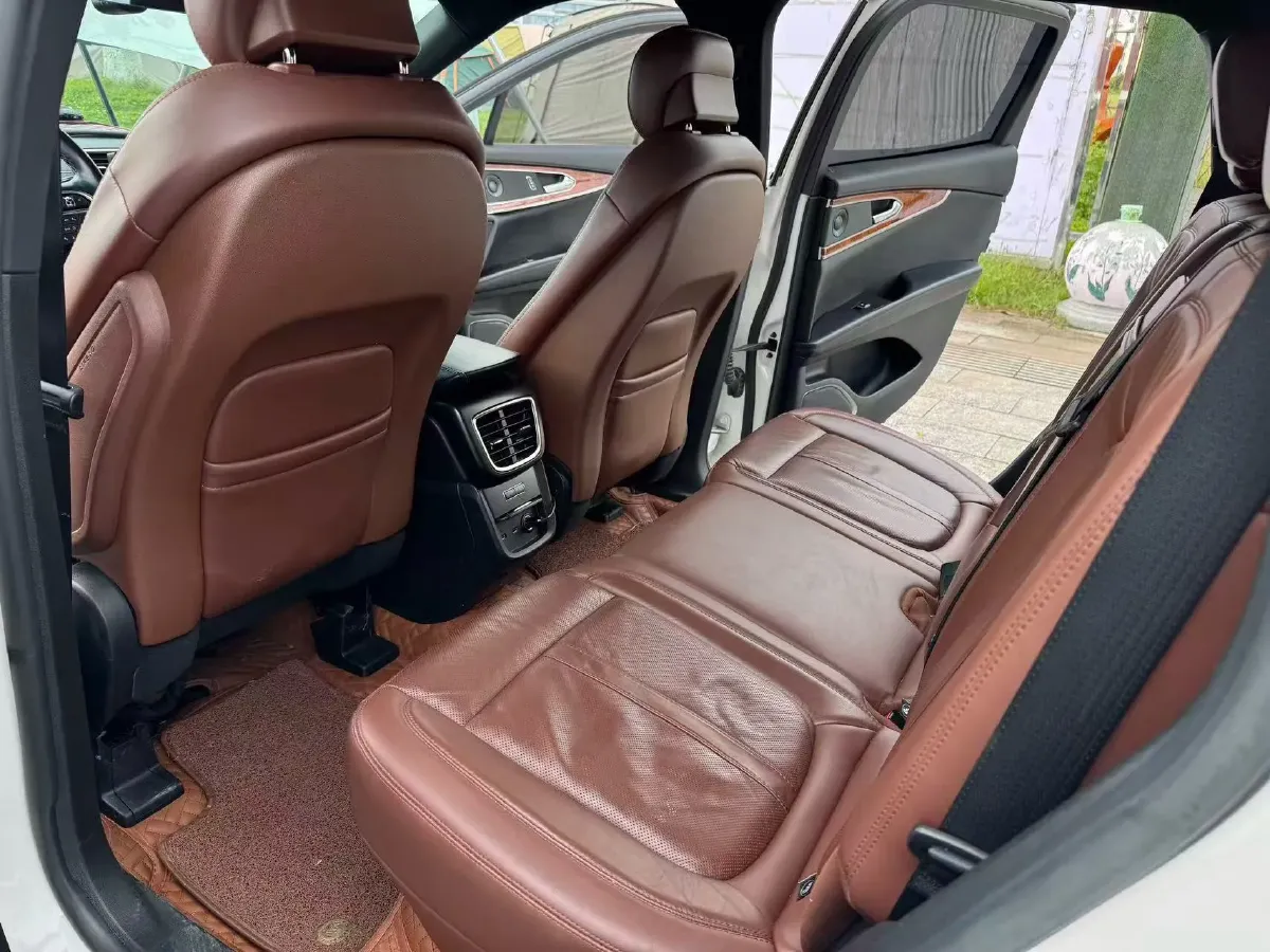 2019 Lincoln Nautilus 2.7T 329HP V6 8AT,autocango,china used car exporter,china ev exporter,chinese used car exporter,chinese used ev exporter
