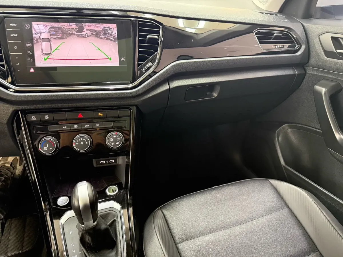 2022 Volkswagen T-Roc 1.4T 150HP L4 7DCT,autocango,china used car exporter,china ev exporter,chinese used car exporter,chinese used ev exporter