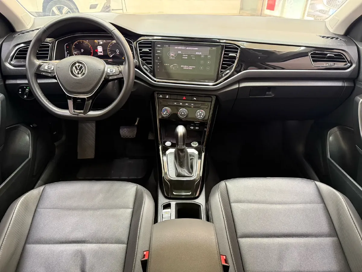 2022 Volkswagen T-Roc 1.4T 150HP L4 7DCT,autocango,china used car exporter,china ev exporter,chinese used car exporter,chinese used ev exporter