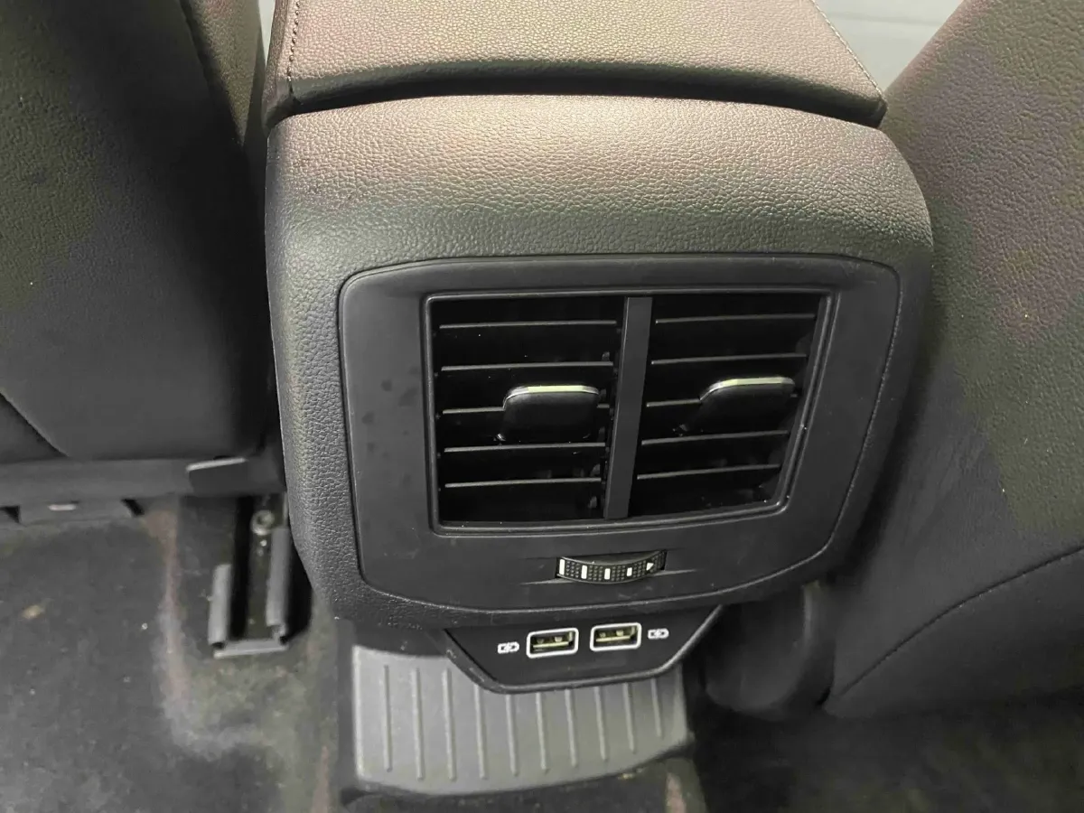 2021 Volkswagen T-Roc 1.4T 150HP L4 7DCT,autocango,china used car exporter,china ev exporter,chinese used car exporter,chinese used ev exporter