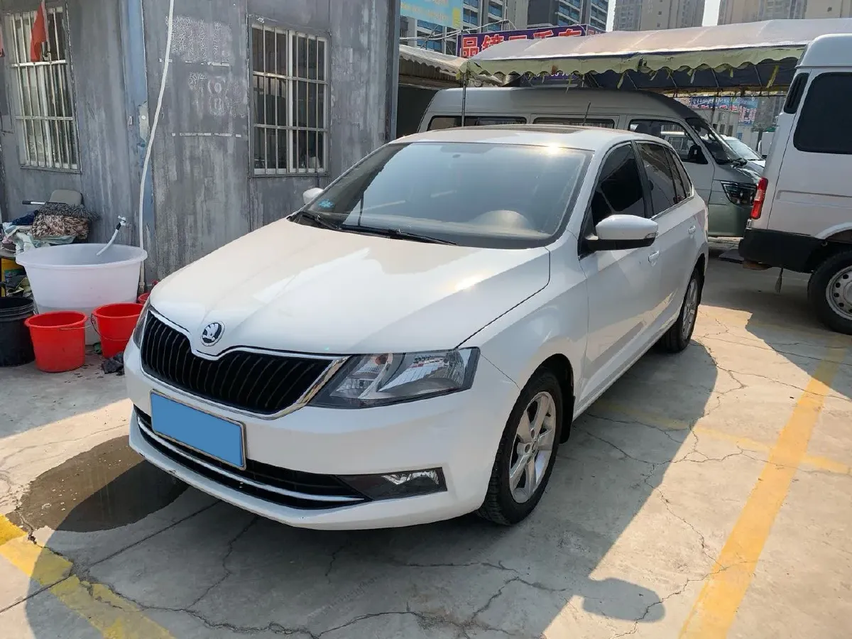 2018 Skoda Rapid Spaceback 1.6L 110HP L4 6AT,autocango,china used car exporter,china ev exporter,chinese used car exporter,chinese used ev exporter