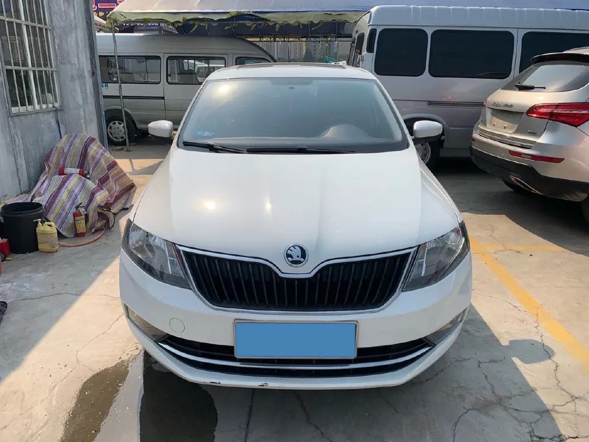 2018 Skoda Rapid Spaceback 1.6L 110HP L4 6AT,autocango,china used car exporter,china ev exporter,chinese used car exporter,chinese used ev exporter