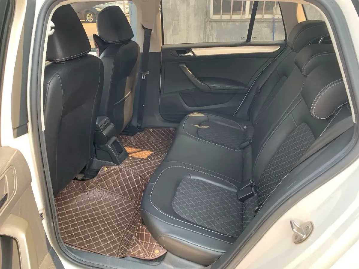 2018 Skoda Rapid Spaceback 1.6L 110HP L4 6AT,autocango,china used car exporter,china ev exporter,chinese used car exporter,chinese used ev exporter