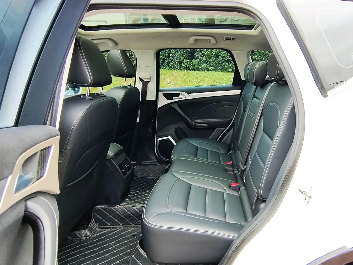 2021 HongQi H7 1.8T 188HP L4 6AT,autocango,china used car exporter,china ev exporter,chinese used car exporter,chinese used ev exporter