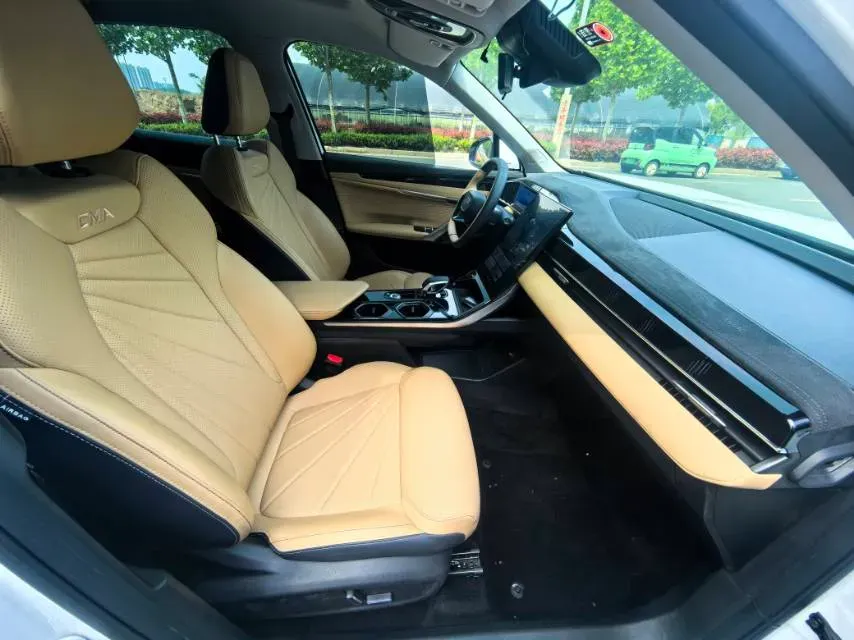 2023 Geely StarRay 1.5T 181HP L4 7DCT,autocango,china used car exporter,china ev exporter,chinese used car exporter,chinese used ev exporter