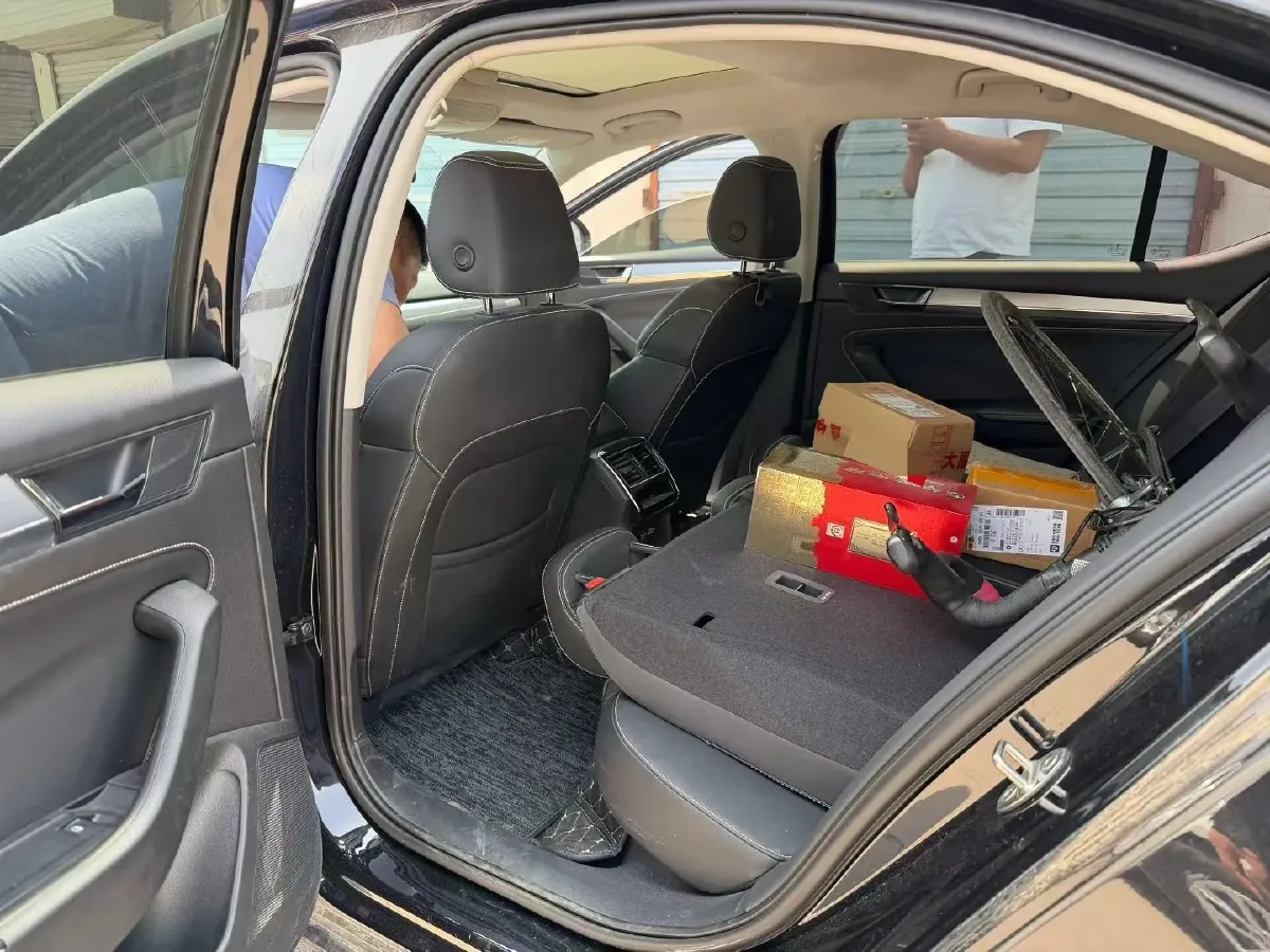 2023 Skoda Superb 1.4T 150HP L4 7DCT,autocango,china used car exporter,china ev exporter,chinese used car exporter,chinese used ev exporter