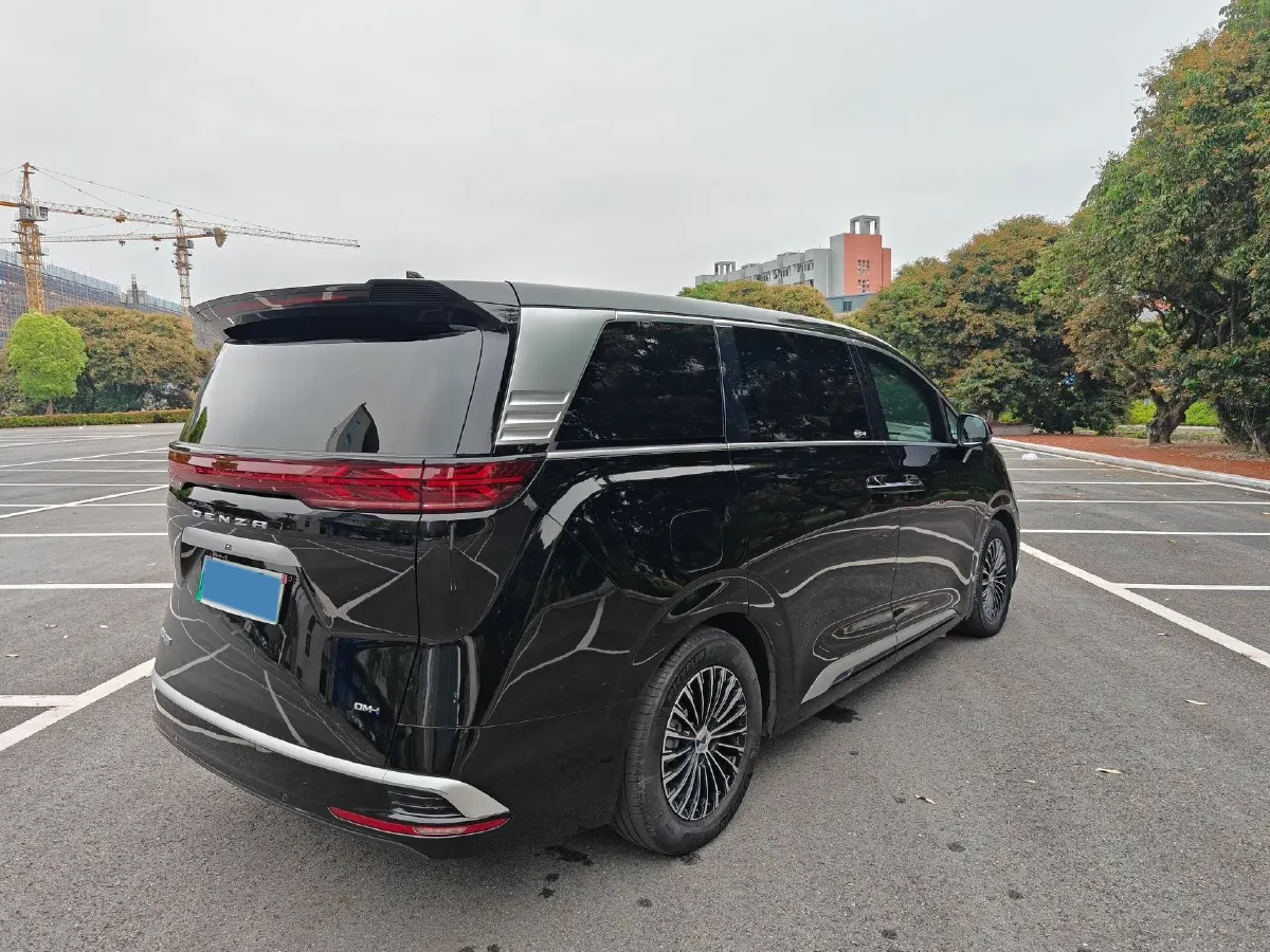 2023 Denza D9 1.5T 139HP L4 E-CVT PHEV 20.39KWH,autocango,china used car exporter,china ev exporter,chinese used car exporter,chinese used ev exporter