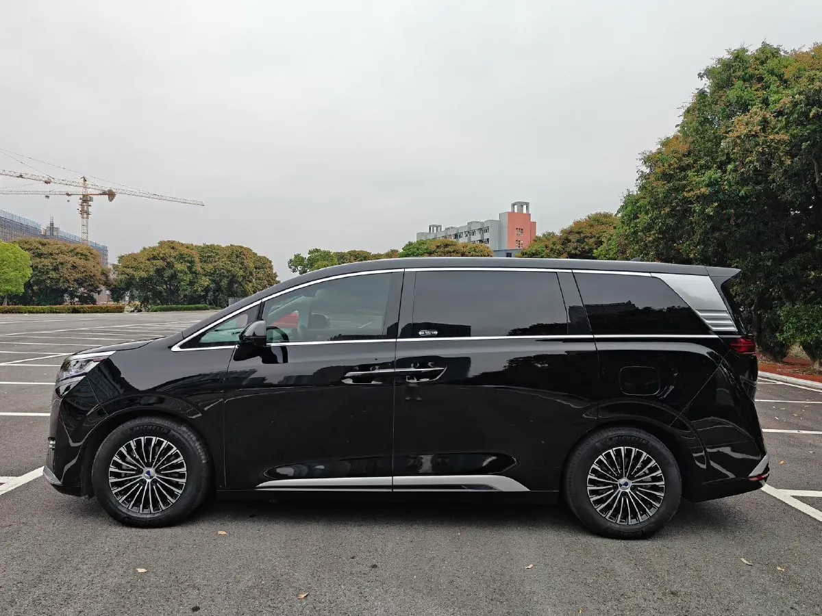 2023 Denza D9 1.5T 139HP L4 E-CVT PHEV 20.39KWH,autocango,china used car exporter,china ev exporter,chinese used car exporter,chinese used ev exporter