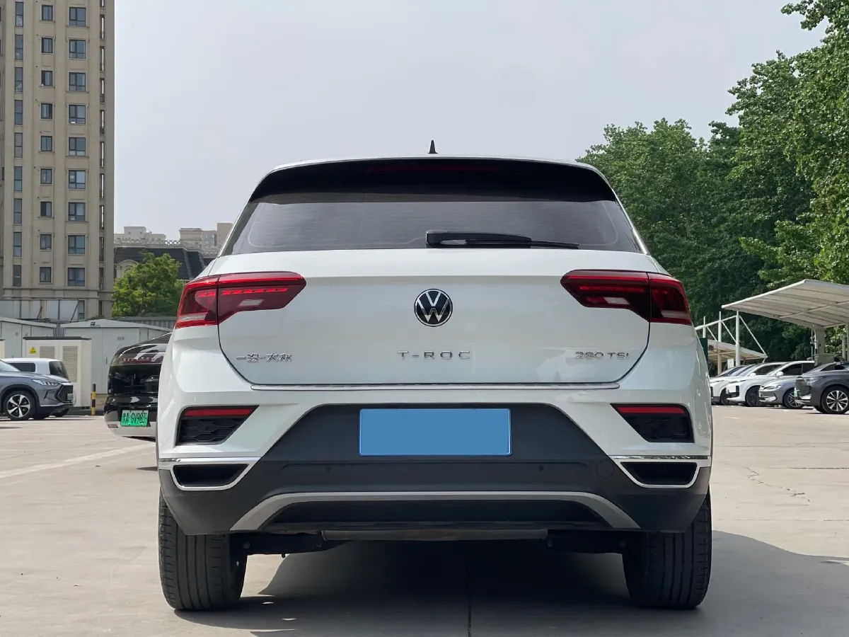 2022 Volkswagen T-Roc 1.4T 150HP L4 7DCT,autocango,china used car exporter,china ev exporter,chinese used car exporter,chinese used ev exporter