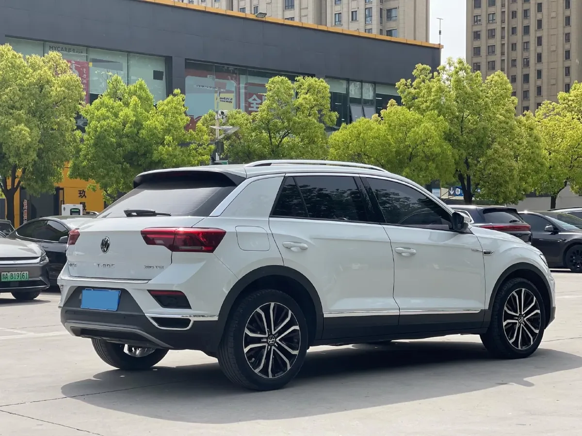2022 Volkswagen T-Roc 1.4T 150HP L4 7DCT,autocango,china used car exporter,china ev exporter,chinese used car exporter,chinese used ev exporter