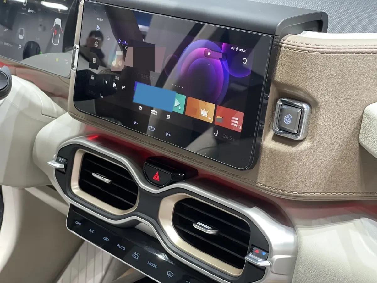 2020 Geely ICON 1.5T 177HP L3 7DCT,autocango,china used car exporter,china ev exporter,chinese used car exporter,chinese used ev exporter