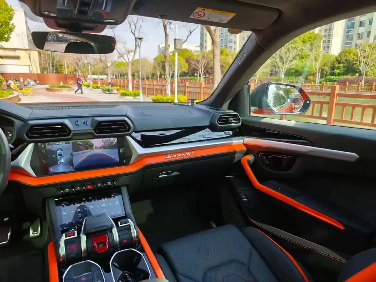 2025 Lamborghini Urus SE 4.0T 620HP V8 8AT PHEV,autocango,china used car exporter,china ev exporter,chinese used car exporter,chinese used ev exporter