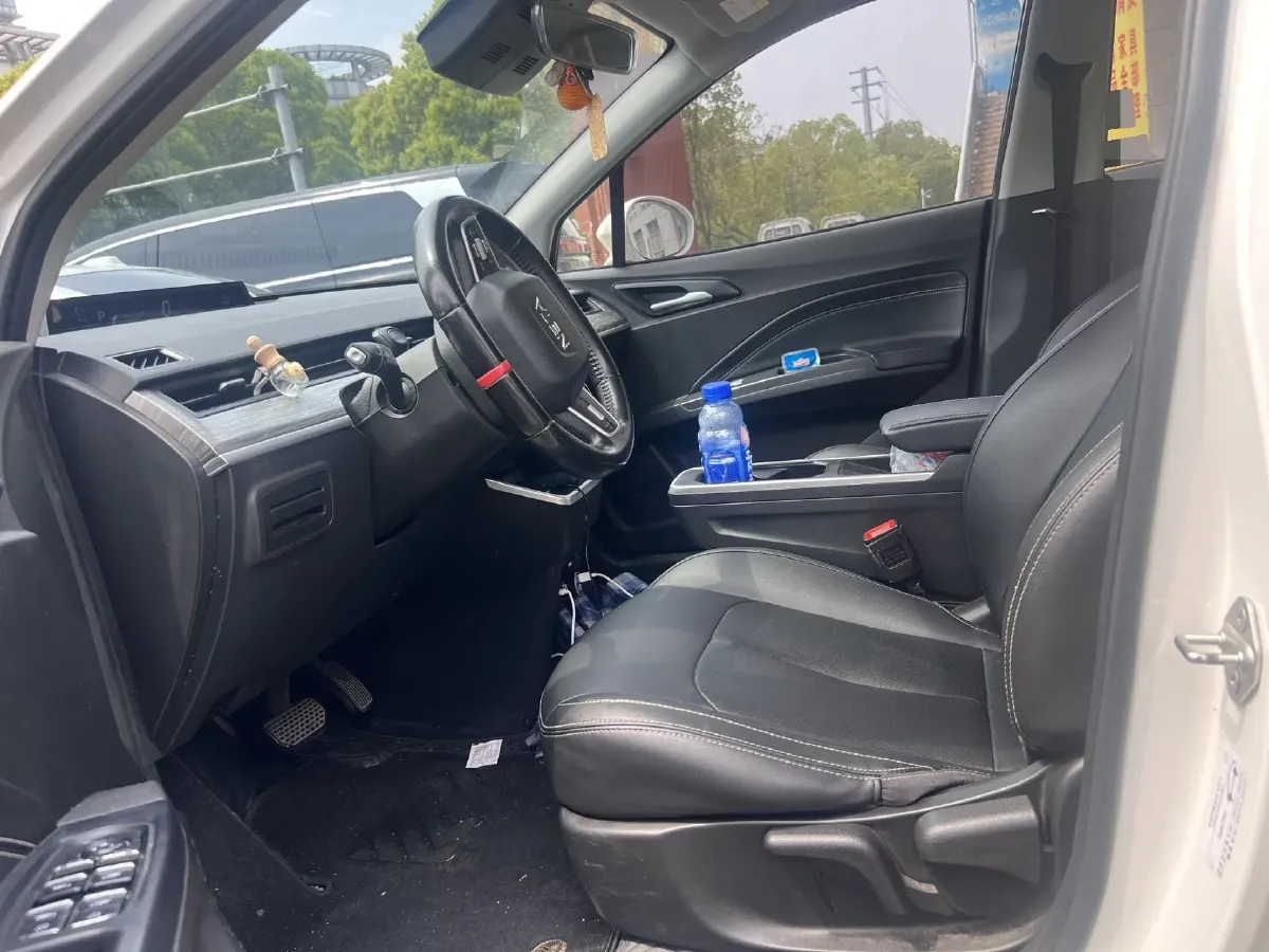 2023 Nissan Kicks 1.5L 122HP L4 CVT,autocango,china used car exporter,china ev exporter,chinese used car exporter,chinese used ev exporter