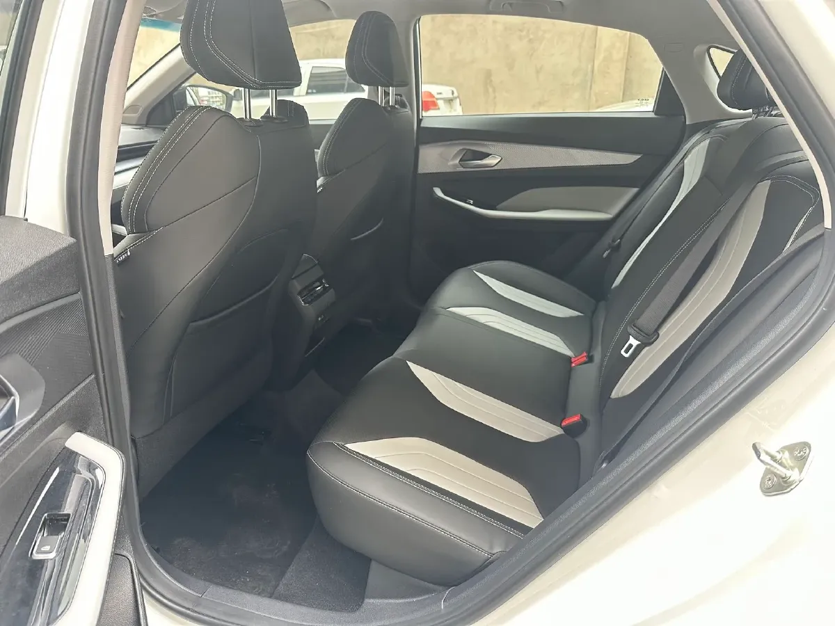 2024 Geely Binray 1.5T 181HP L4 7DCT,autocango,china used car exporter,china ev exporter,chinese used car exporter,chinese used ev exporter