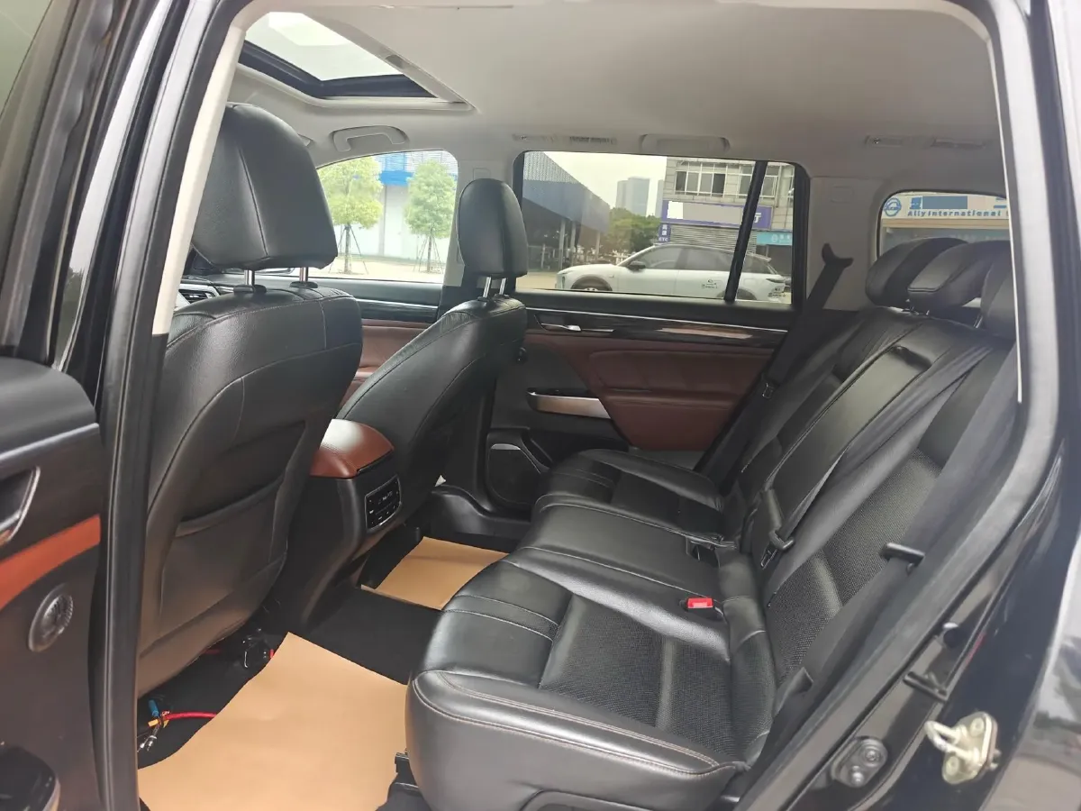 2017 GAC Trumpchi GS8 2.0T 201HP L4 6AT,autocango,china used car exporter,china ev exporter,chinese used car exporter,chinese used ev exporter