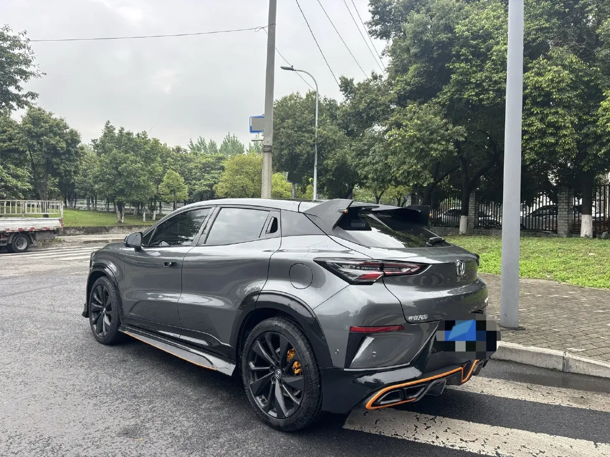 2021 ChangAn UNI-T 1.5T 180HP L4 7DCT,autocango,china used car exporter,china ev exporter,chinese used car exporter,chinese used ev exporter