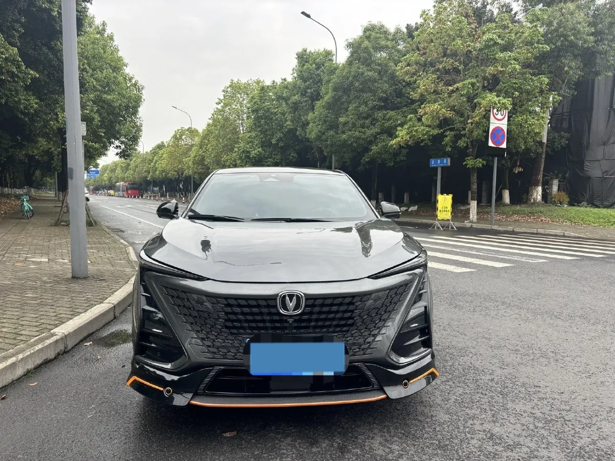 2021 ChangAn UNI-T 1.5T 180HP L4 7DCT,autocango,china used car exporter,china ev exporter,chinese used car exporter,chinese used ev exporter