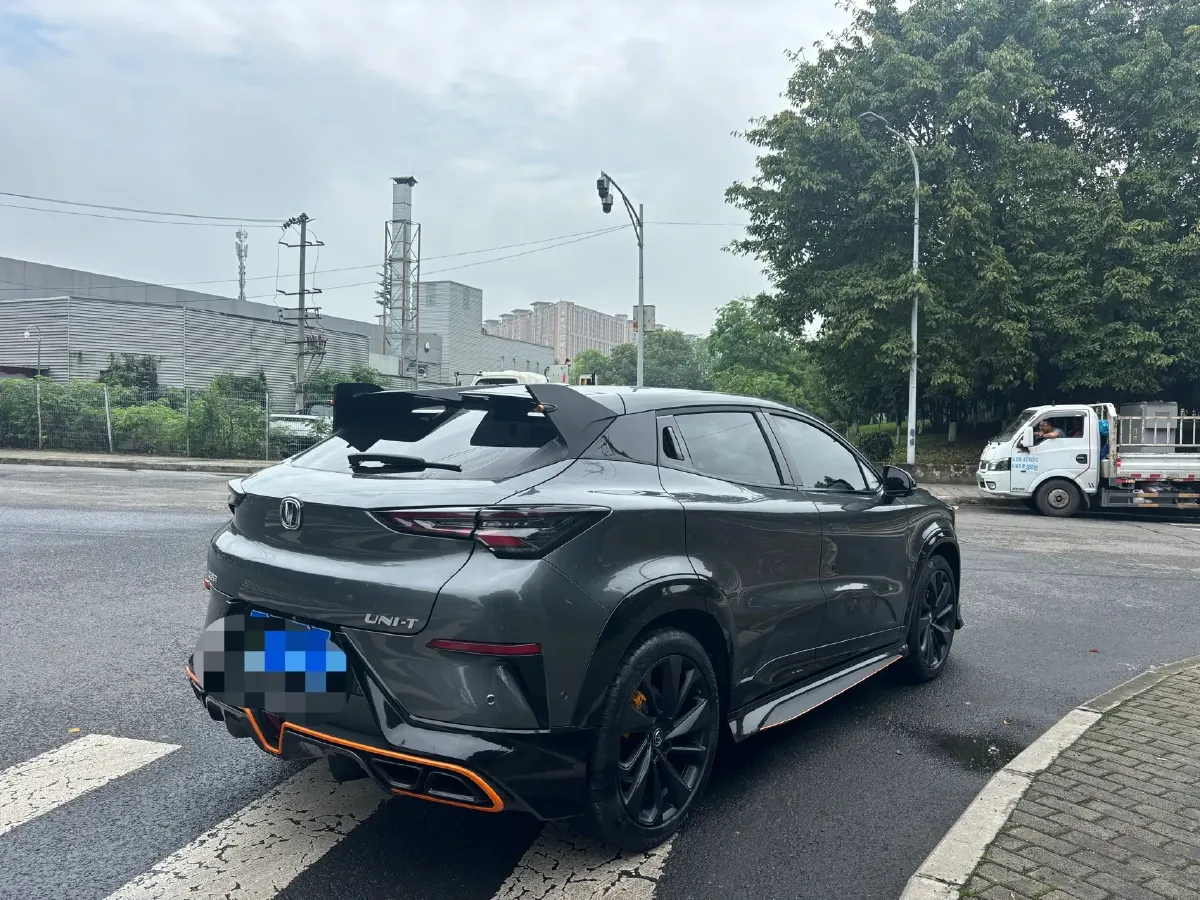 2021 ChangAn UNI-T 1.5T 180HP L4 7DCT,autocango,china used car exporter,china ev exporter,chinese used car exporter,chinese used ev exporter