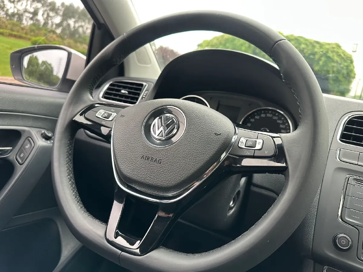 2016 Volkswagen Polo 1.6L 110HP L4 6AT,autocango,china used car exporter,china ev exporter,chinese used car exporter,chinese used ev exporter