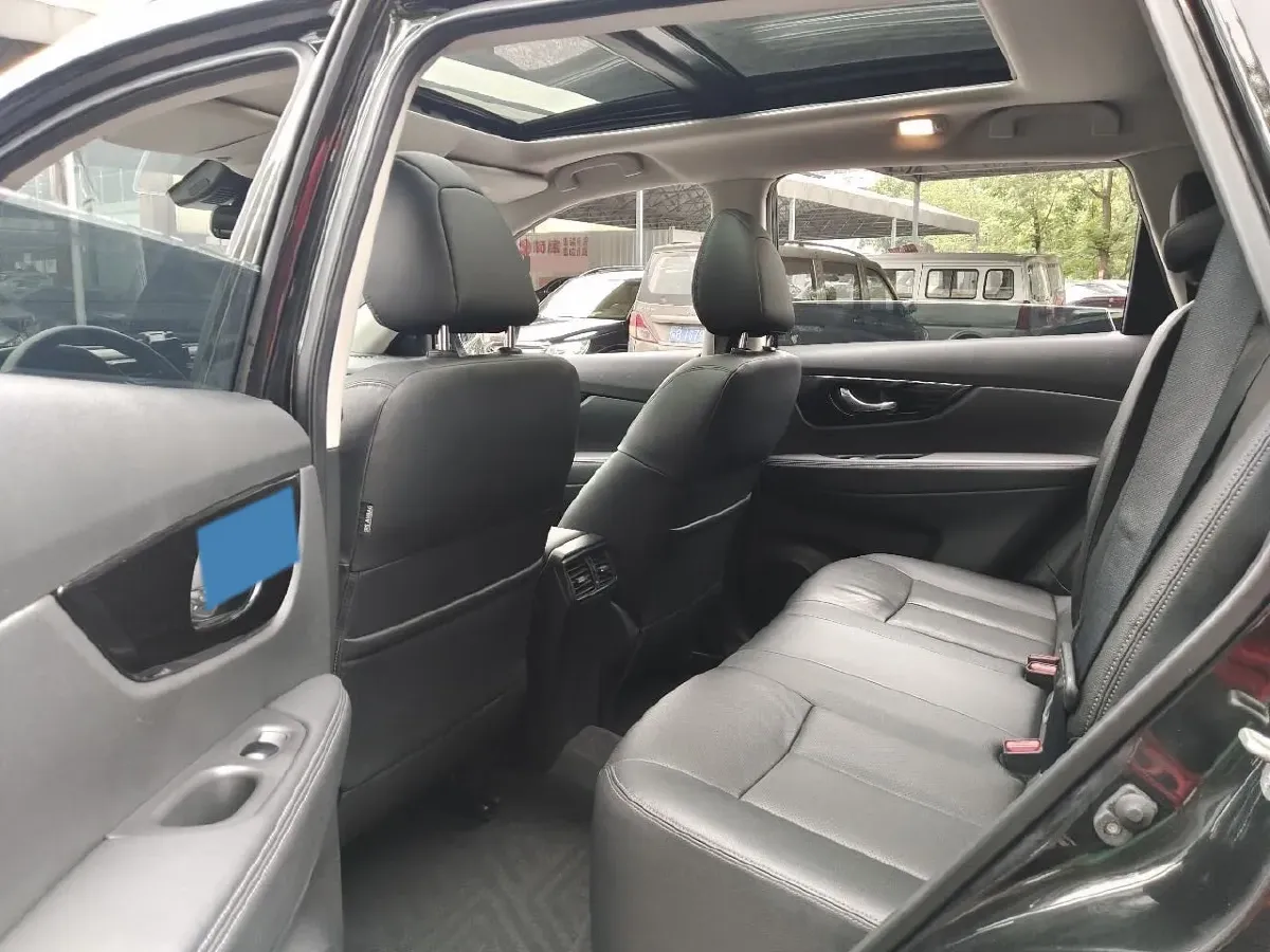 2022 Nissan X-Trail 2.0L 151HP L4 CVT,autocango,china used car exporter,china ev exporter,chinese used car exporter,chinese used ev exporter