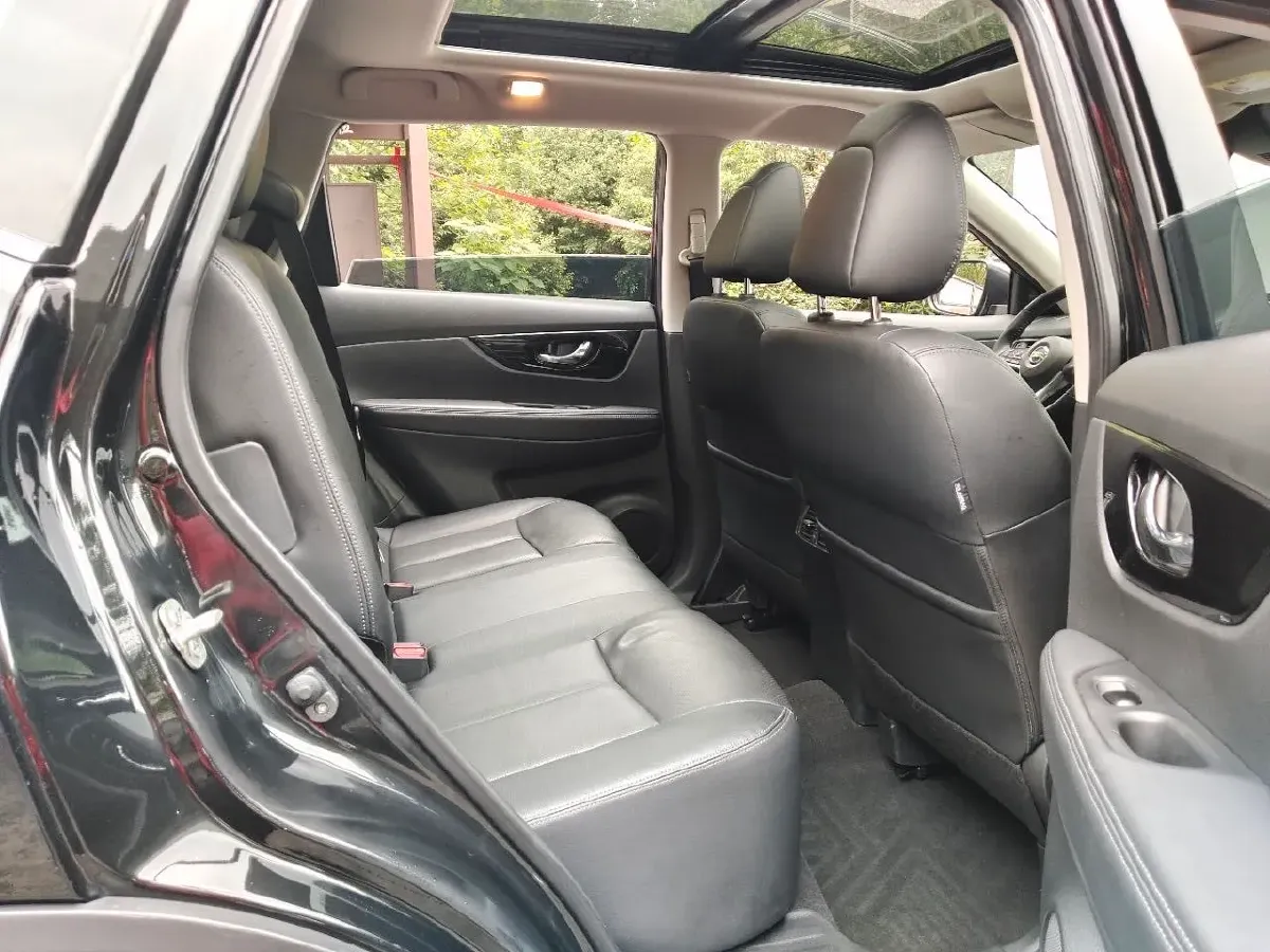 2022 Nissan X-Trail 2.0L 151HP L4 CVT,autocango,china used car exporter,china ev exporter,chinese used car exporter,chinese used ev exporter