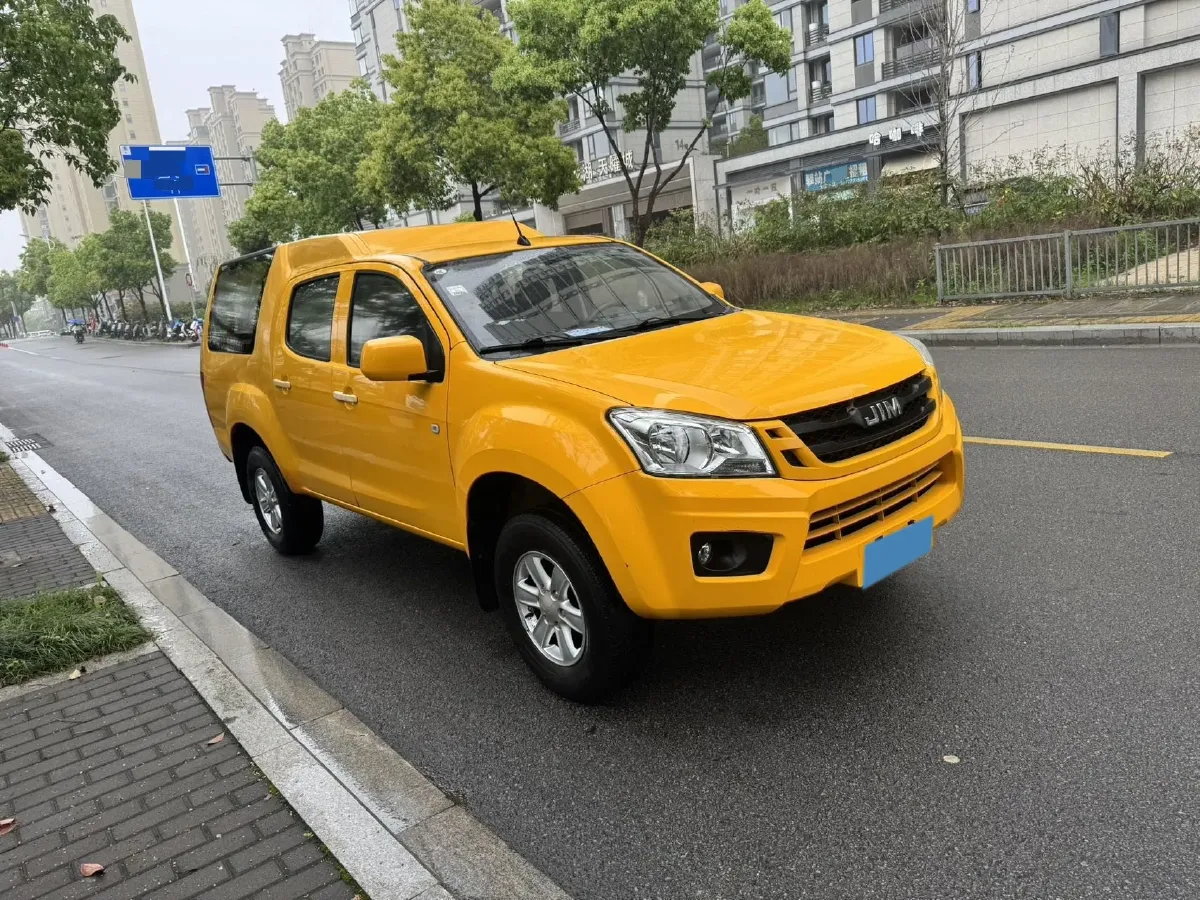 2019 Isuzu Jim 2.0T 204HP L4 5MT,autocango,china used car exporter,china ev exporter,chinese used car exporter,chinese used ev exporter