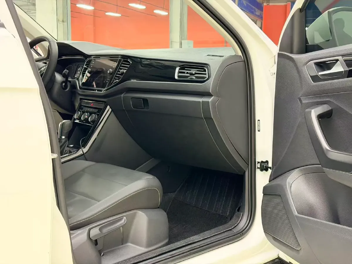 2018 Volkswagen Touran 1.4T 150HP L4 7DCT,autocango,china used car exporter,china ev exporter,chinese used car exporter,chinese used ev exporter