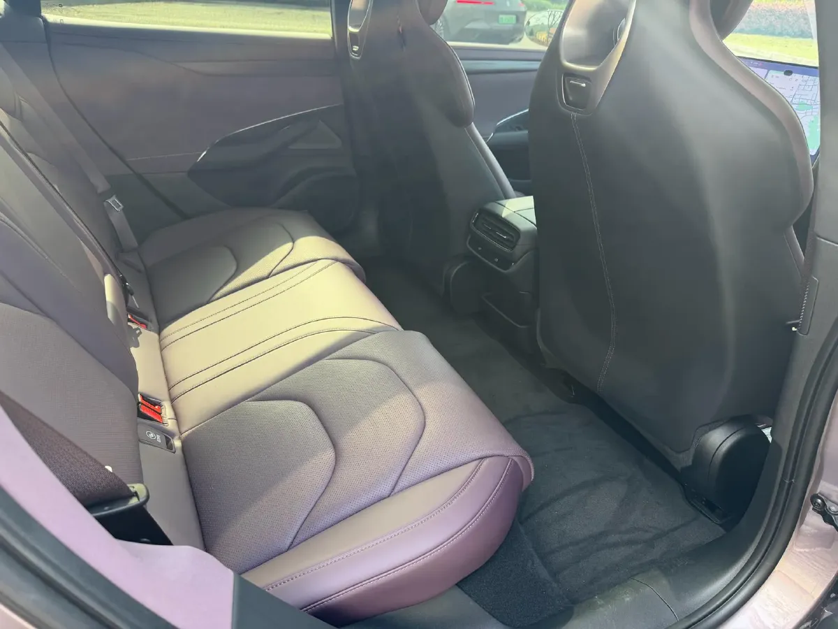 2024 MI SU7 BEV 101KWH,autocango,china used car exporter,china ev exporter,chinese used car exporter,chinese used ev exporter