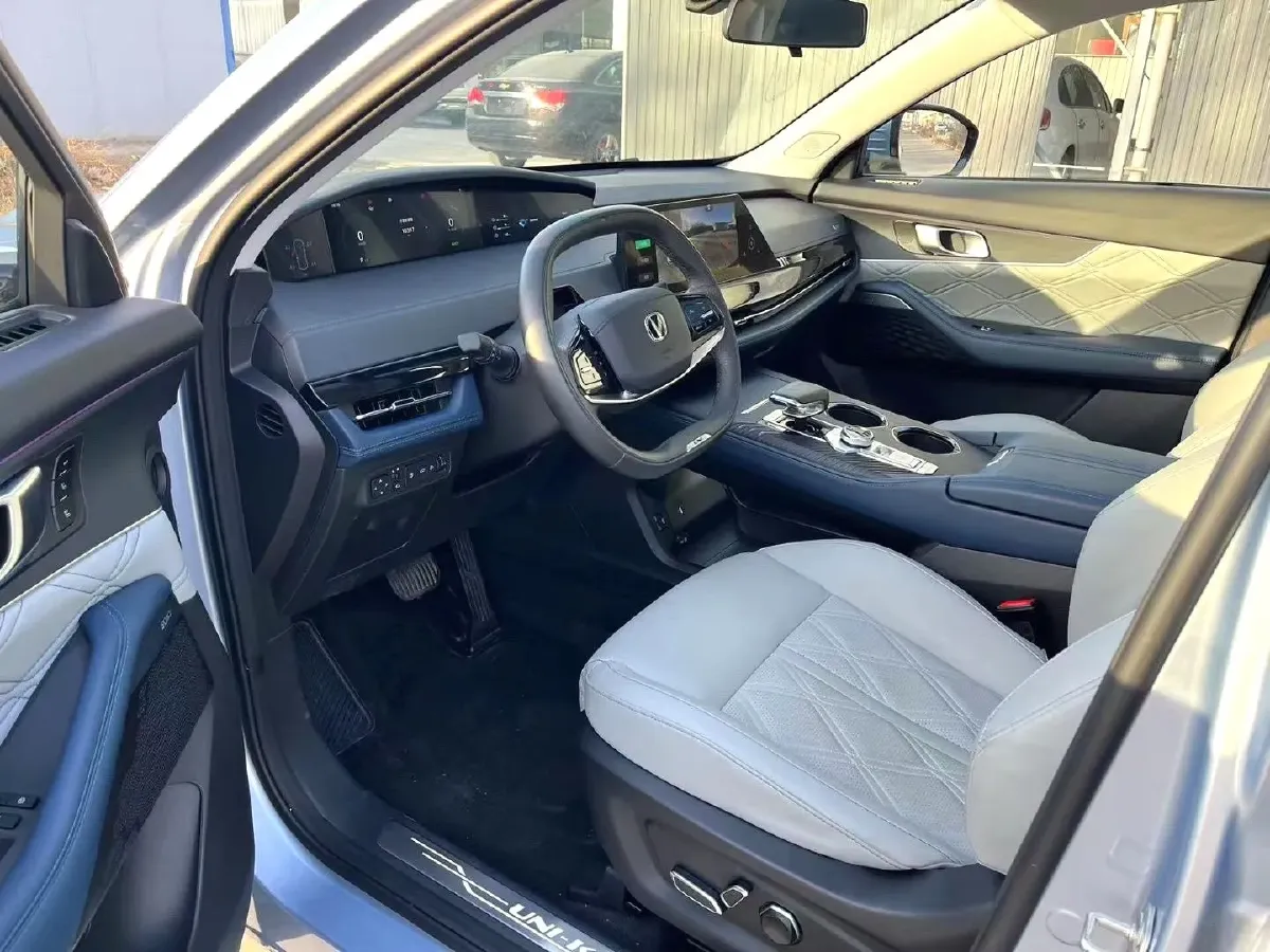 2023 ChangAn UNI-K iDD 1.5T 170HP L4 6TCT PHEV 28.39KWH,autocango,china used car exporter,china ev exporter,chinese used car exporter,chinese used ev exporter