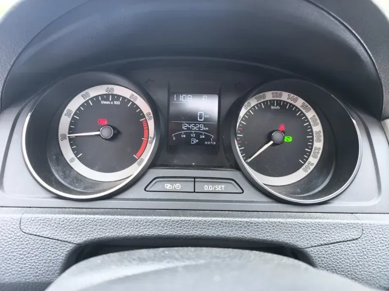 2019 Skoda Rapid Spaceback 1.5L 110HP L4 6AT,autocango,china used car exporter,china ev exporter,chinese used car exporter,chinese used ev exporter