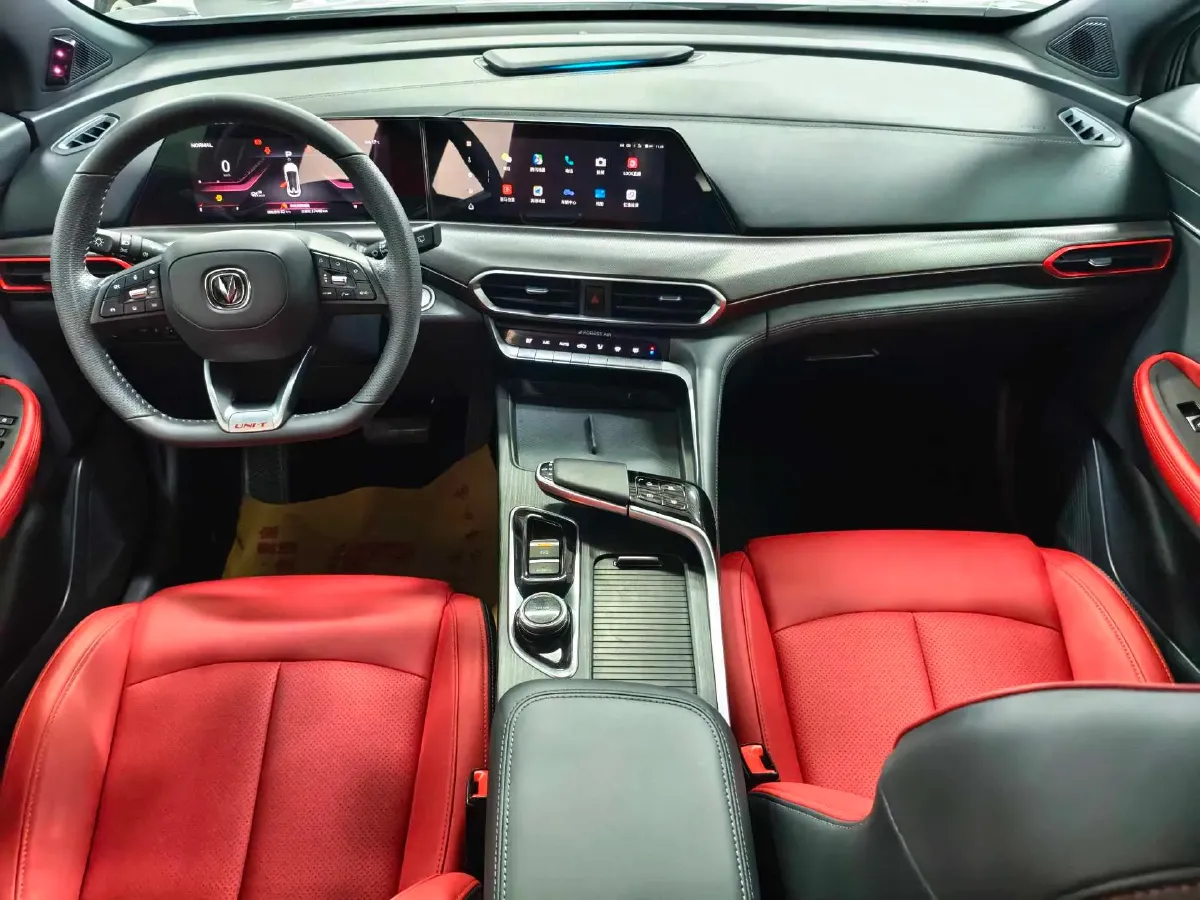 2020 ChangAn UNI-T 1.5T 180HP L4 7DCT,autocango,china used car exporter,china ev exporter,chinese used car exporter,chinese used ev exporter