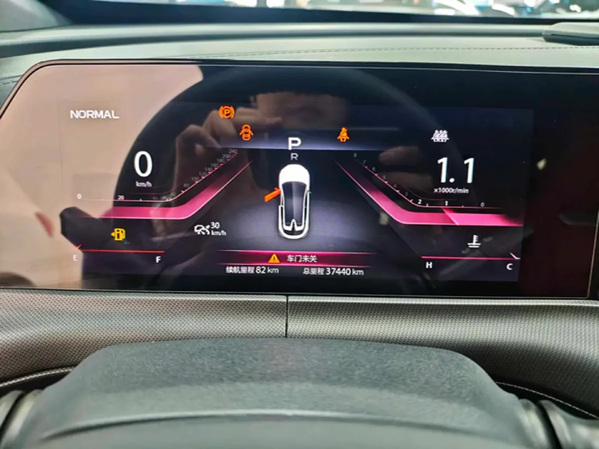 2020 ChangAn UNI-T 1.5T 180HP L4 7DCT,autocango,china used car exporter,china ev exporter,chinese used car exporter,chinese used ev exporter