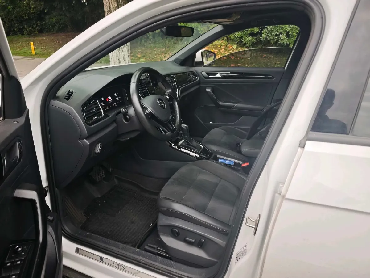 2020 Volkswagen T-Roc 1.4T 150HP L4 7DCT,autocango,china used car exporter,china ev exporter,chinese used car exporter,chinese used ev exporter
