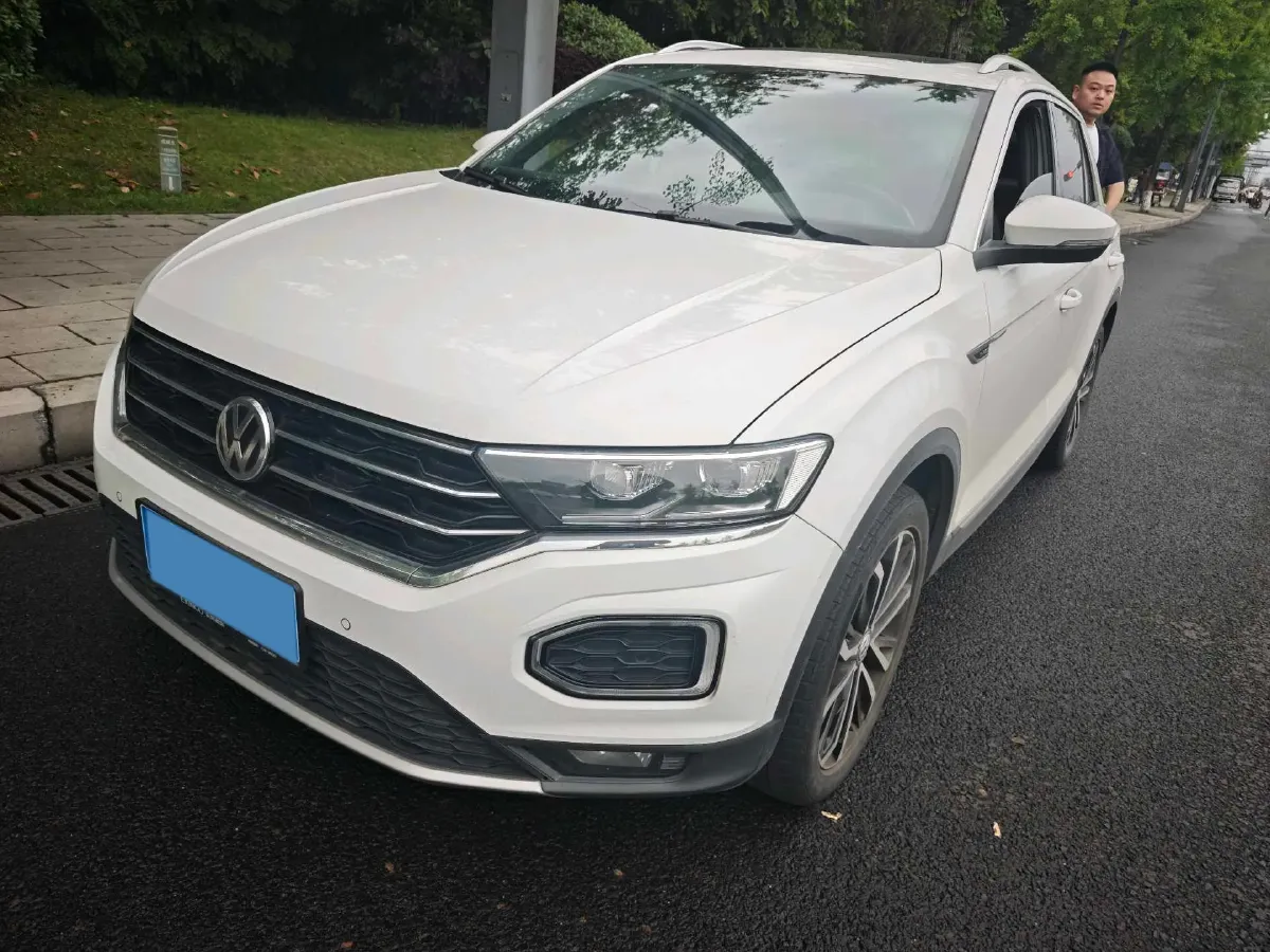 2020 Volkswagen T-Roc 1.4T 150HP L4 7DCT,autocango,china used car exporter,china ev exporter,chinese used car exporter,chinese used ev exporter