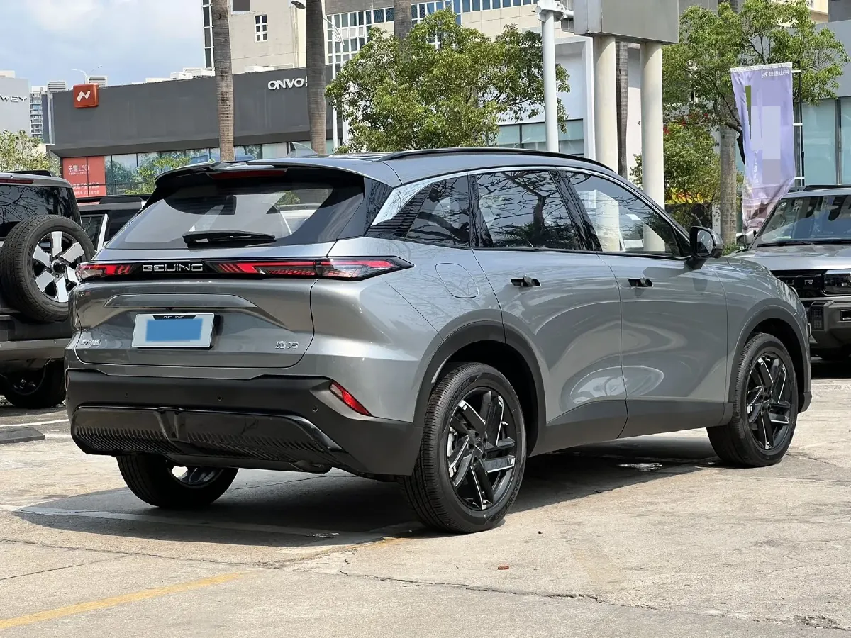 2023 BeiJing Auto Rubik 1.5T 188HP L4 7DCT,autocango,china used car exporter,china ev exporter,chinese used car exporter,chinese used ev exporter