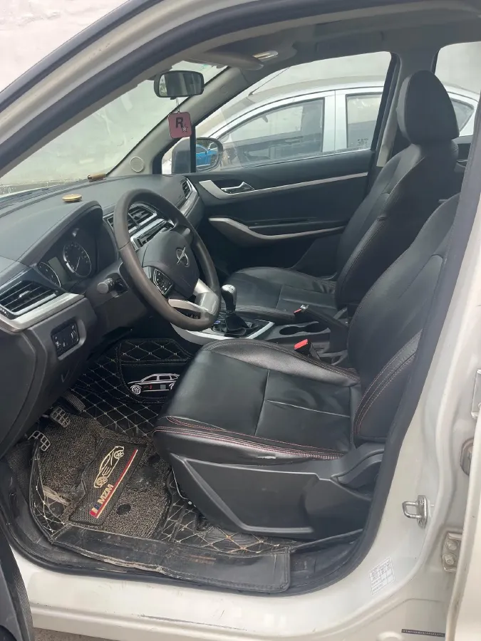 2018 HaiMa S5 Young Edition 1.6L 122HP L4 5MT,autocango,china used car exporter,china ev exporter,chinese used car exporter,chinese used ev exporter